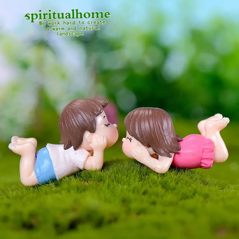 

1 Pair Couple Figurines Sweet Dolls Micro Landscape Resin Craft Miniatures Home Desk Decor Fairy Garden Moss Dollhouse Ornaments