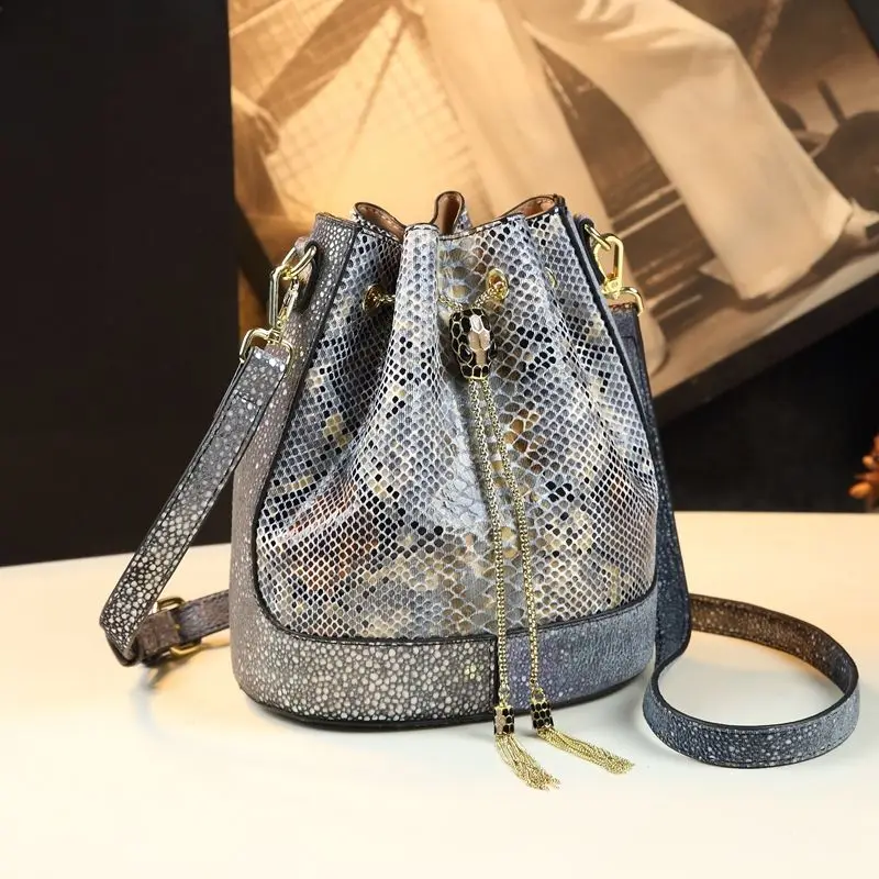 2023 New Bucket Bag Snake Genuine Leather Women Handbags Drawstring Shoulder Crossbody Bags Fashion Tassel Purses Vintage Bolsas