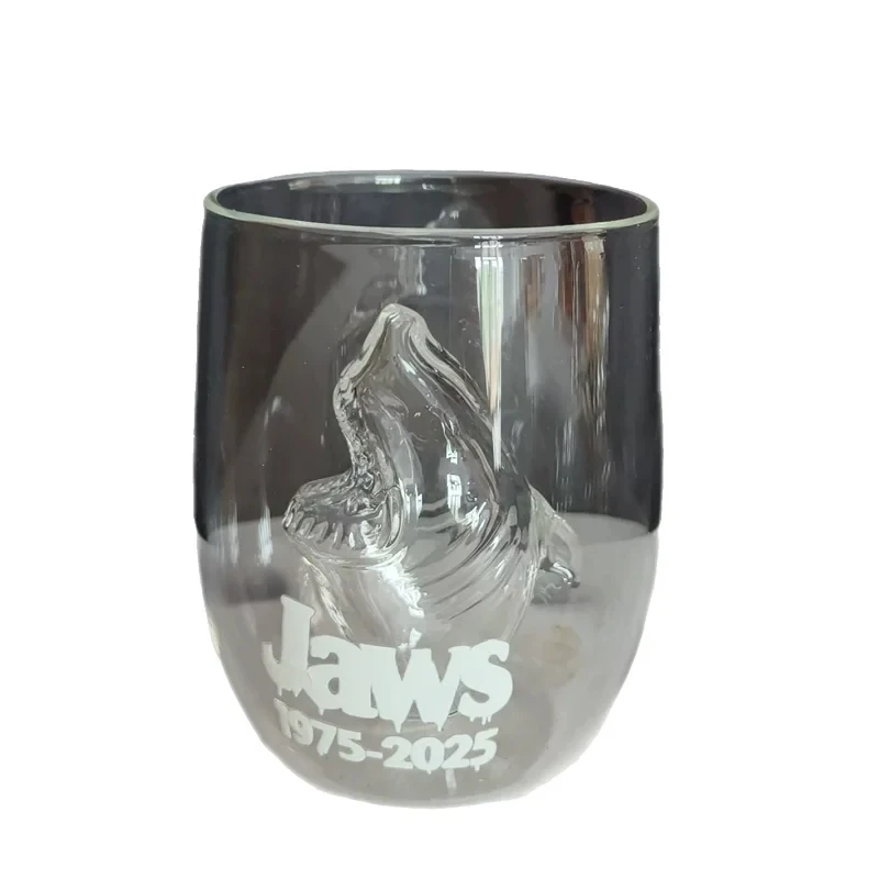 

3D стеклянная чашка с акулой