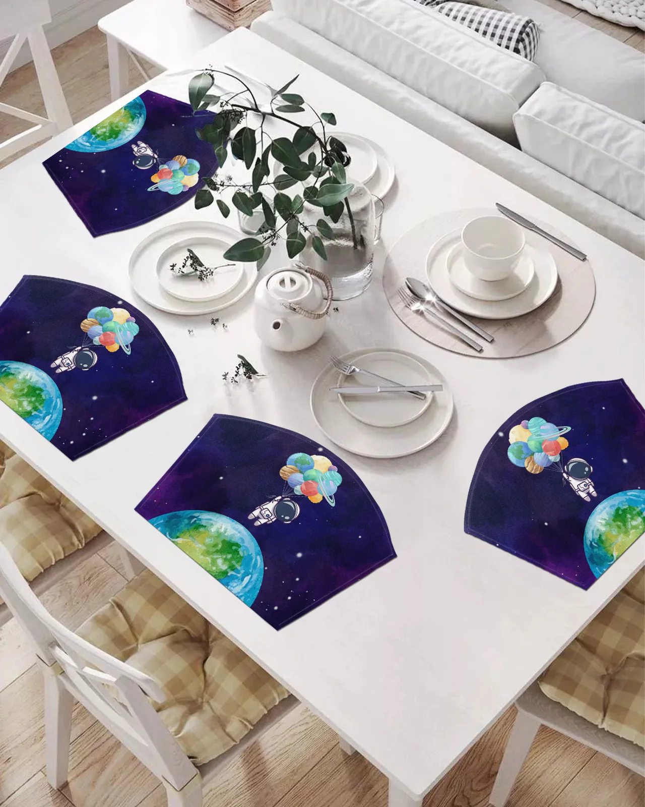 

2/4/6 шт. подставки в форме веера, коврики для стола с космосом, космосом, планетой, астронавтом, воздушными шарами, подставки, Рождественский Д...