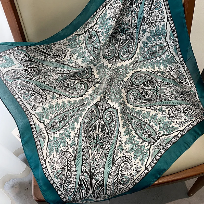 

2022 Luxury Brand Women Lovely Cashew Floral Silk Scarf Female Fashion Style Print Square Scarves New Lady Summer Shawls 70*70Cm