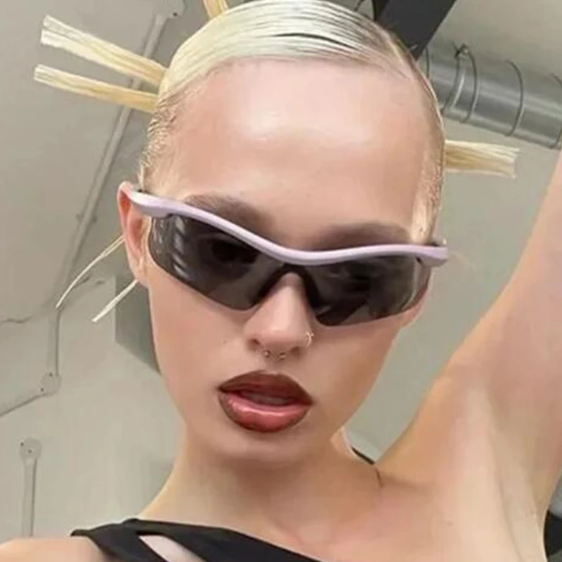 Солнцезащитные очки унисекс зеркальные в половинной оправе стиле панк