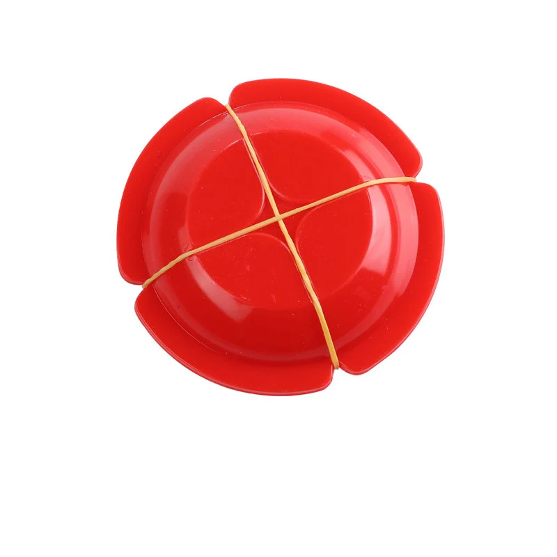 Проникновение монет крупным планом волшебное чудо появляющееся волшебную