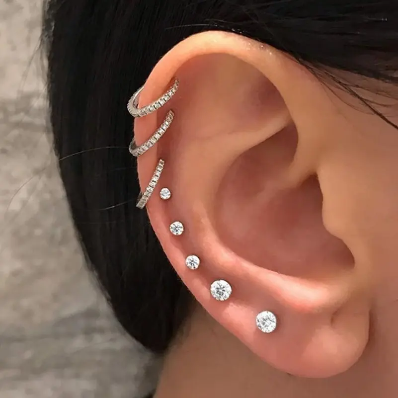 

Женские серьги-гвоздики в виде кобры, с кристаллами