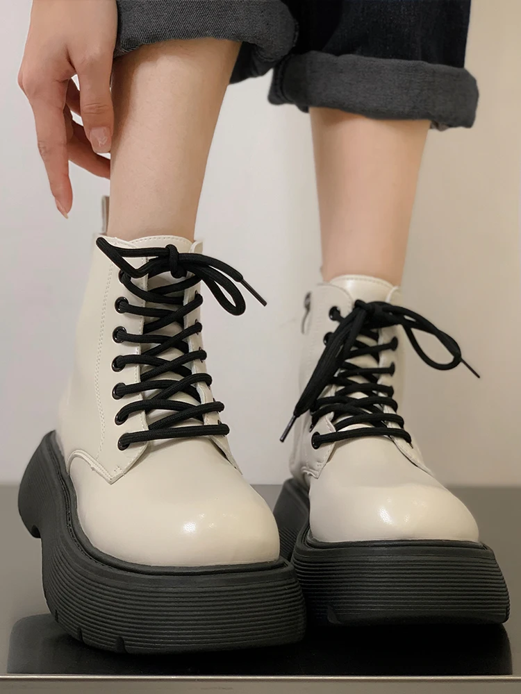 

Женские резиновые ботинки, туфли с круглым носком на молнии, роскошные дизайнерские ботинки на плоской подошве, женские ботинки в стиле «ло...