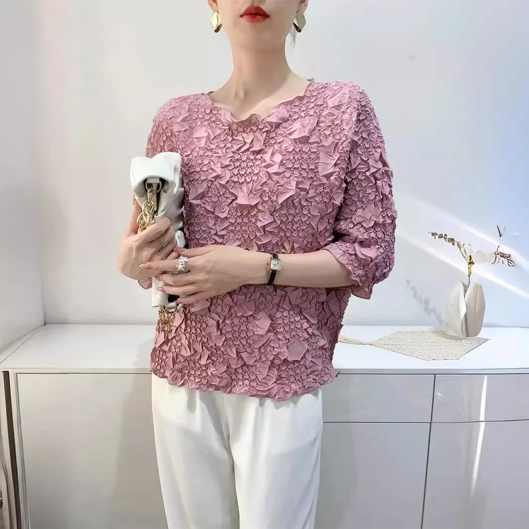 Фото Плиссированные топы Miyake для женщин, лето 2023, модные свободные пуловеры большого размера с вышивкой ручной работы, женская футболка с рукавами «летучая мышь» №3