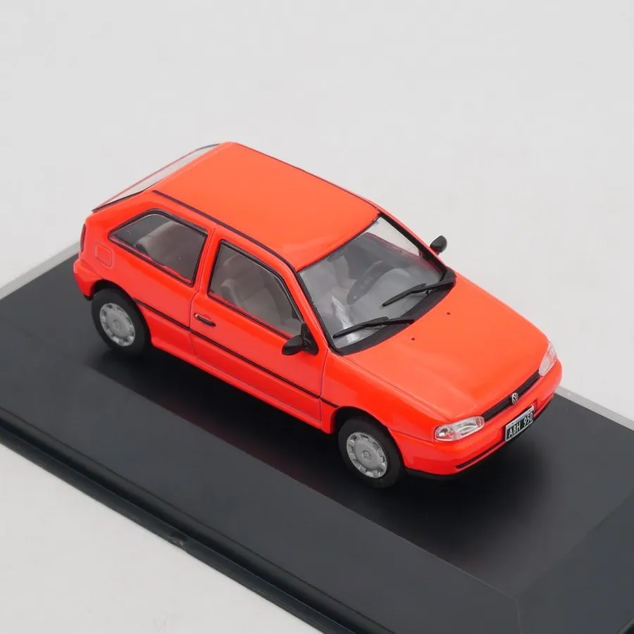 Фото Металлическая модель автомобиля Ixo 1:43, VW GOL GLI 1995, двухдверный седан, литая под давлением №5