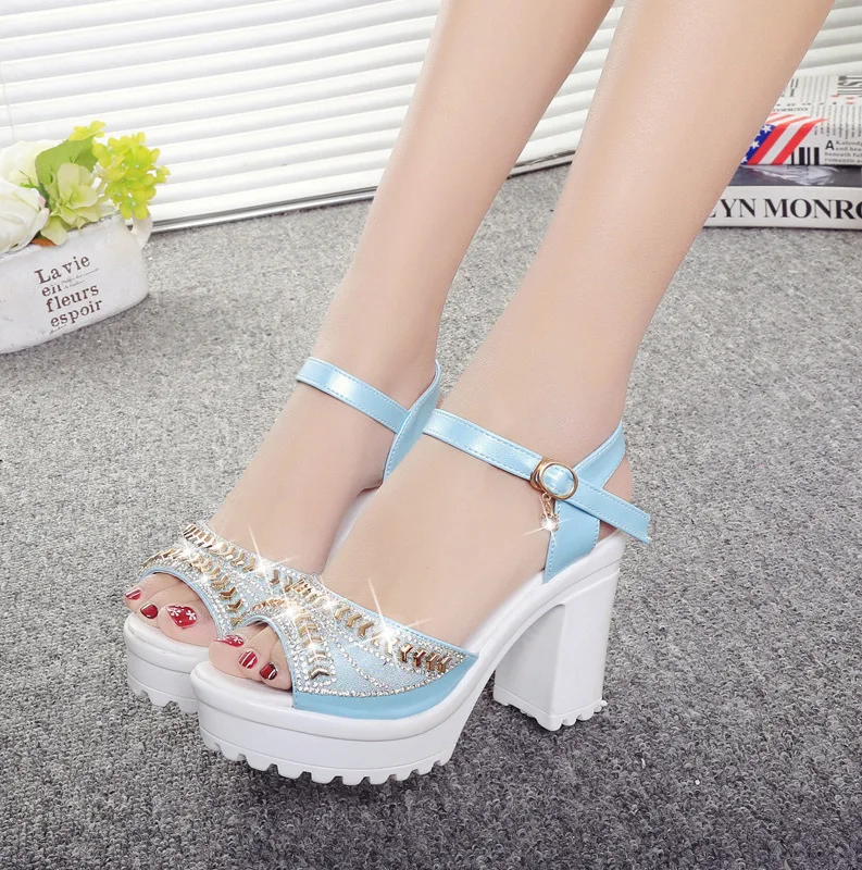 

Designer 2022 New Sexy Fashion Women's Sandals Summer Diamond Fish Mouth Muffin Platform High Heels Casual Slippers Womens Shoes