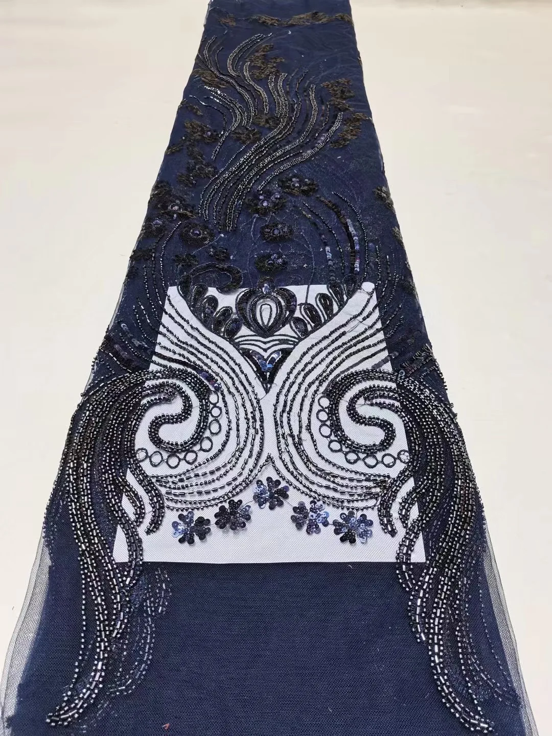 

Good Price Sequins Beaded Lace Fabri Wedding Gown Lace Material