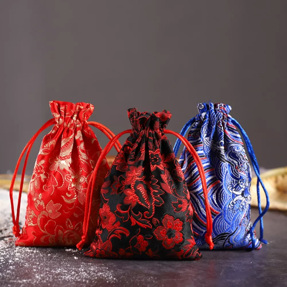 

Embroidered Vintage Jewelry Bags Wedding Christmas Gift Bags Jewelry Packaging Bags Candy Gift Bags 10*14cm