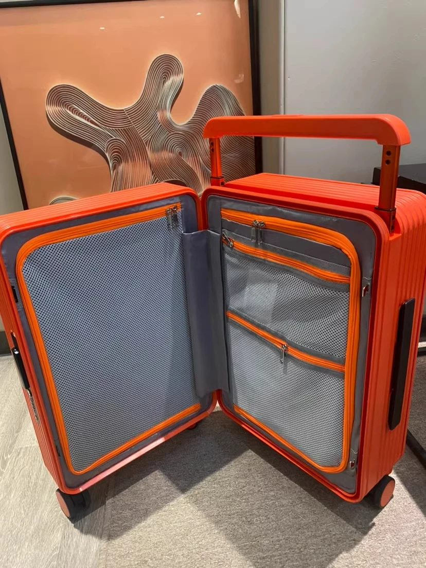 Чемодан на колесиках с широким колесом 20/24 дюйма цвет в ассортименте