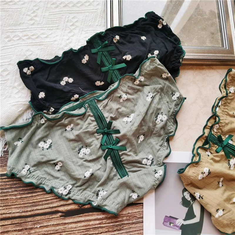 

New Retro Hit Color Cute Sweetheart After Hollow Bow Printing Ladies Cotton Sexy Low-waist Briefs Fashion Fungus Lace Students