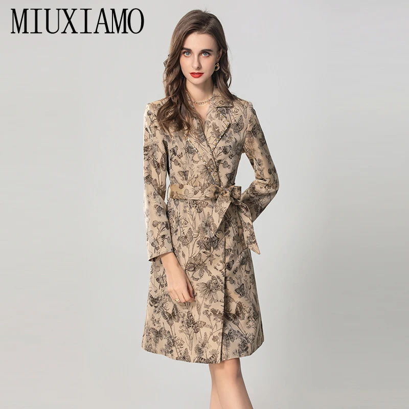 Фото MIUXIMAO 2024, осенне-зимняя женская роскошная королевская куртка, модное пальто, модные тонкие куртки с принтом листьев и бабочек для женщин, пояс №1