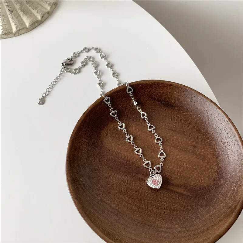 2022 Punk Pink Love Heart Pendant Necklace for Women Girls Goth Vintage Fashion Charm Choker Titanium Steel Y2K Jewelry |