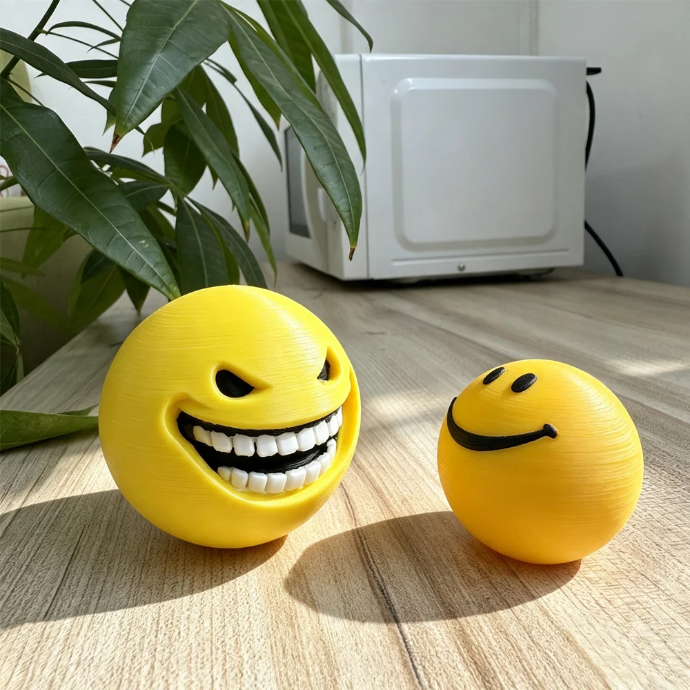 Фото Зловещая 3D-фигурка Evil Verity Smiley Ball: Жуткий Желтый Смайлик-Ужас, Необычный Декор для Рабочего Стола, Игрушка Ручной Работы №5