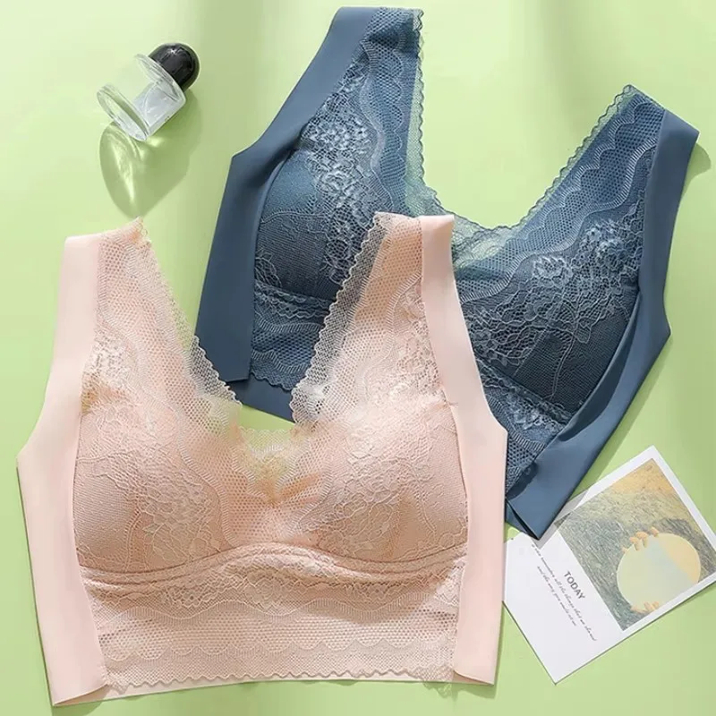 Бюстгальтер женский кружевной без косточек с эффектом пуш-ап