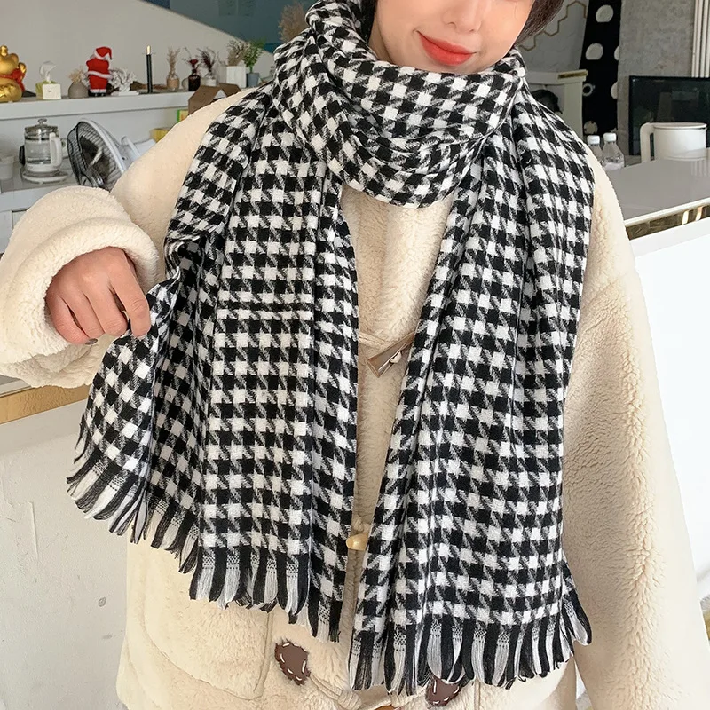 

Black and white thousand birds check scarf female 2022 new winter imitation cashmere scarf female checkered Korean fringe scarf