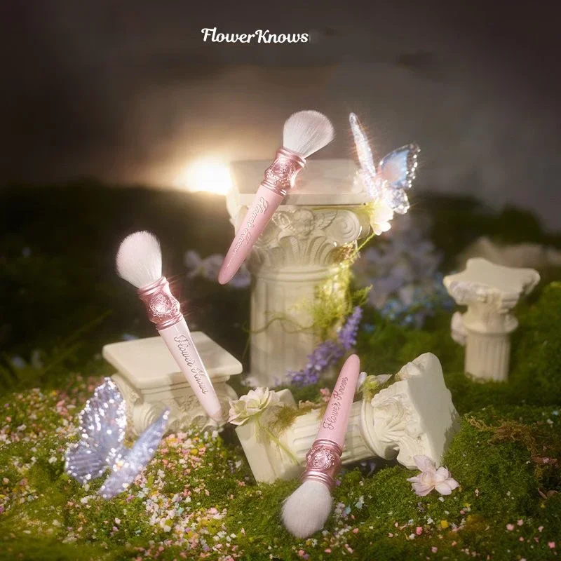 Кисти для макияжа глаз и лица