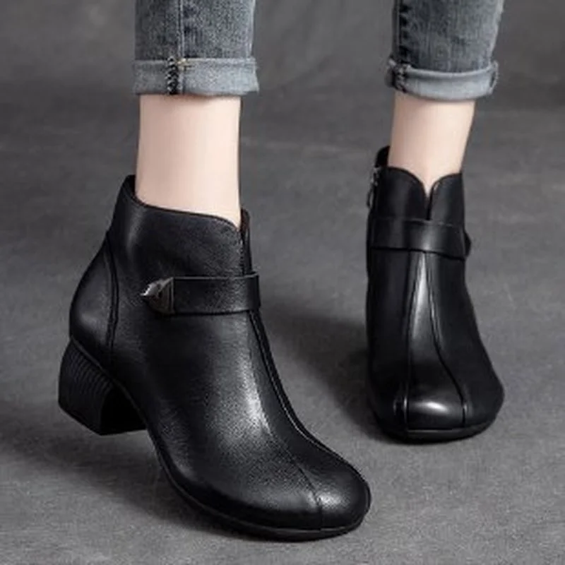 Autumn and winter women's boots 2022 new retro high-end soft high-quality luxury comfortable mom short boots women's shoes