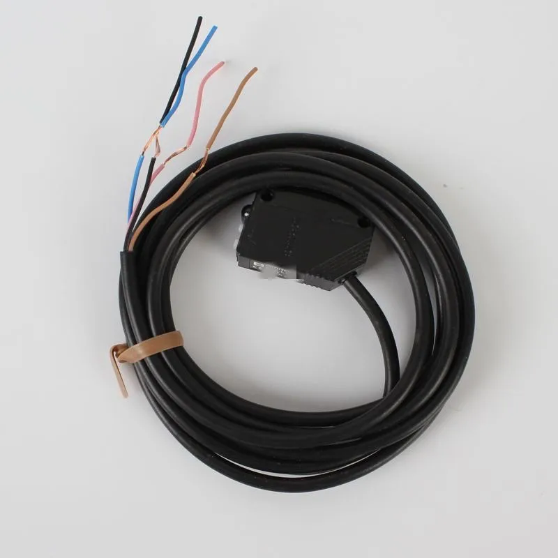 3pcs New High quality Photoelectric Swicth E3Z-D61 E3Z-D62 E3Z-D81 E3Z-D82 E3Z-R61 E3Z-R81 E3Z-R62 E3Z-R82 E3Z-T61 E3Z-T62