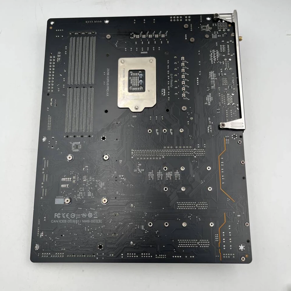 Для G-i-g-a-b-y-t-e поддерживает десктопные Материнские платы 10 поколения и 11 поколений