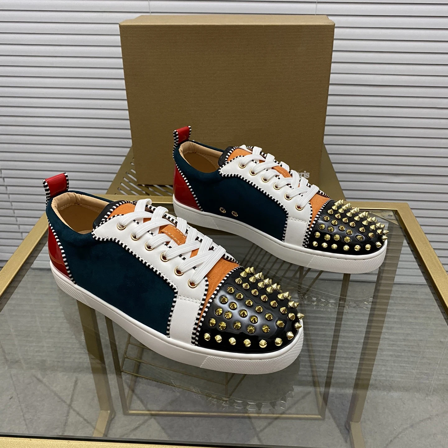 

Top Quality Red Sole Mens Casual Shoes Luxury Womens Leather Sneakers Unisex Fashion Trainers Youth Designer Couple Shoes MD0144