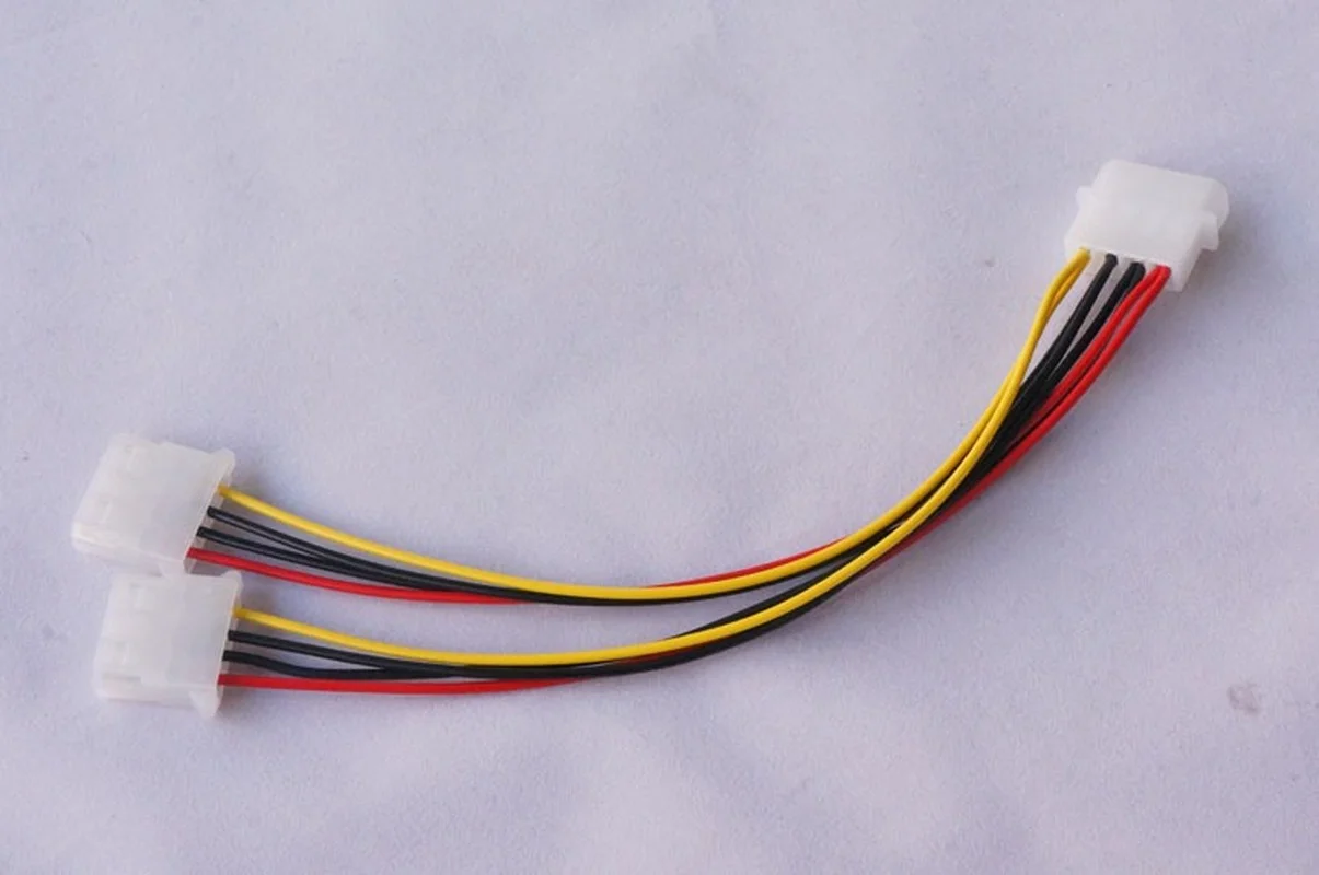 Соединитель адаптера кабеля для видеокарт 2 IDE Dual 4pin Molex Male к 6 Pin Female PCI-E Y Power |