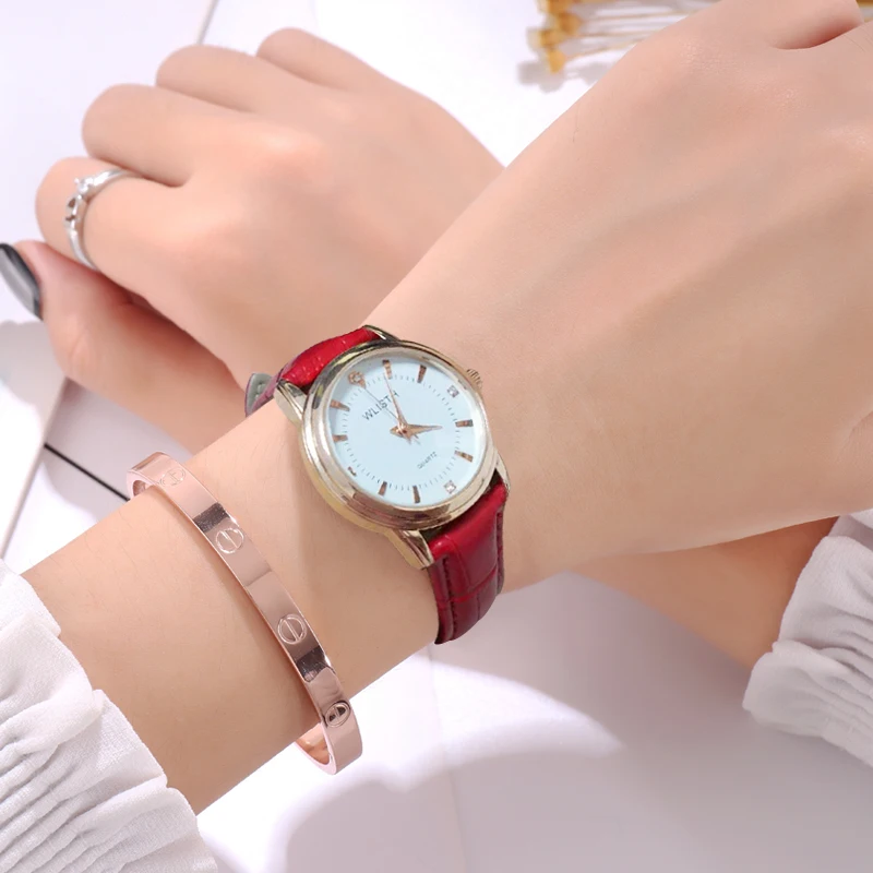 Preferential activities OEMG green powder water ghost couple watch waterproof steel belt luminous calendar quartz men's watch