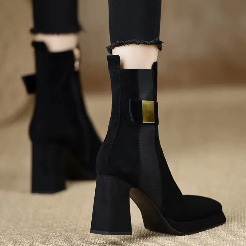 Элегантные женские замшевые ботильоны на высоком каблуке с квадратным носком