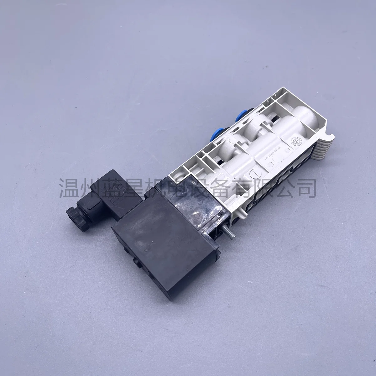 537492 VUVB-S-M42-AZD-Q4-1C1 Соленоидный клапан