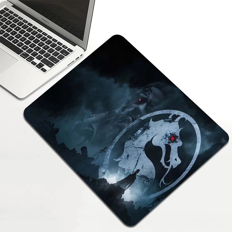 

Laptop Gamer Girl Mortal Kombat Deskmat Custom Ink Mouse Pad Mini Computer Gaming Accessories Rubber Mat Anime Rug Table Pads