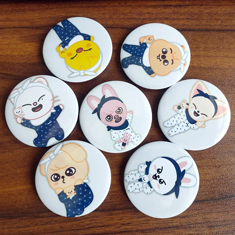 

Новинка, милые Мультяшные Детские Броши skzoos из мультфильма «бродячие дети», круглые жестяные значки, детские подарки, сердца для девочек