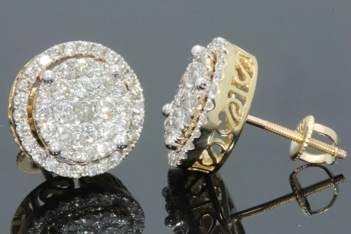 

New Design Fashion Round Four Claw Hollowed Out Full Diamond Gold Earrings for Women To Add Charming Temperament