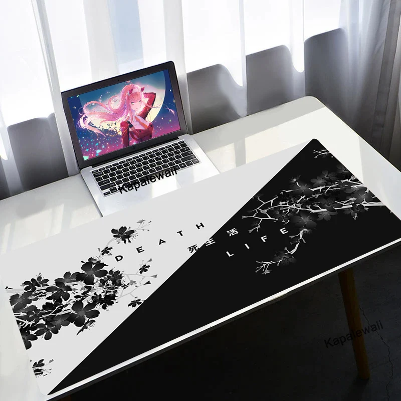 

Black and White Desk Mat Gaming Mouse Pad Large Mousepad Gamer PC Accessories XXL Computer Keyboard Carpet Anime Mouse Mat Run