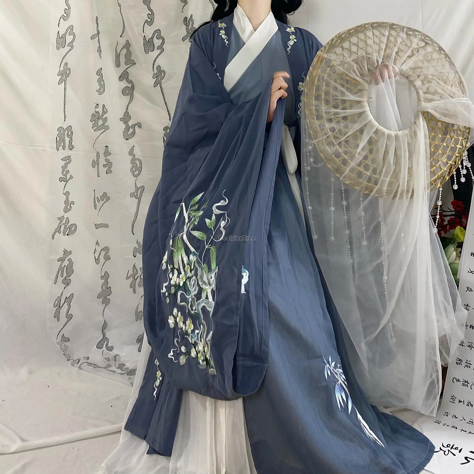 Jin Dynasty Traditional Clothing for Women Spring Green Blue Exquisite Embroidery Large Sleeved Vintage Chinese Hanfu Full Sets