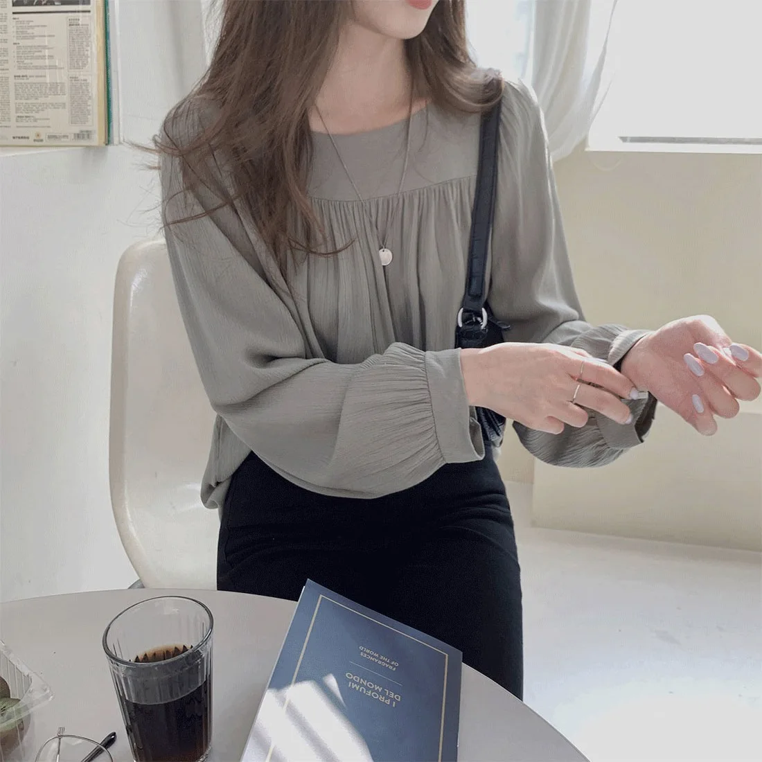 

2022 korean style chiffon blouse summer autumn women long-sleeved loose top solid color shirt chiffon shirt vintage blouse q231