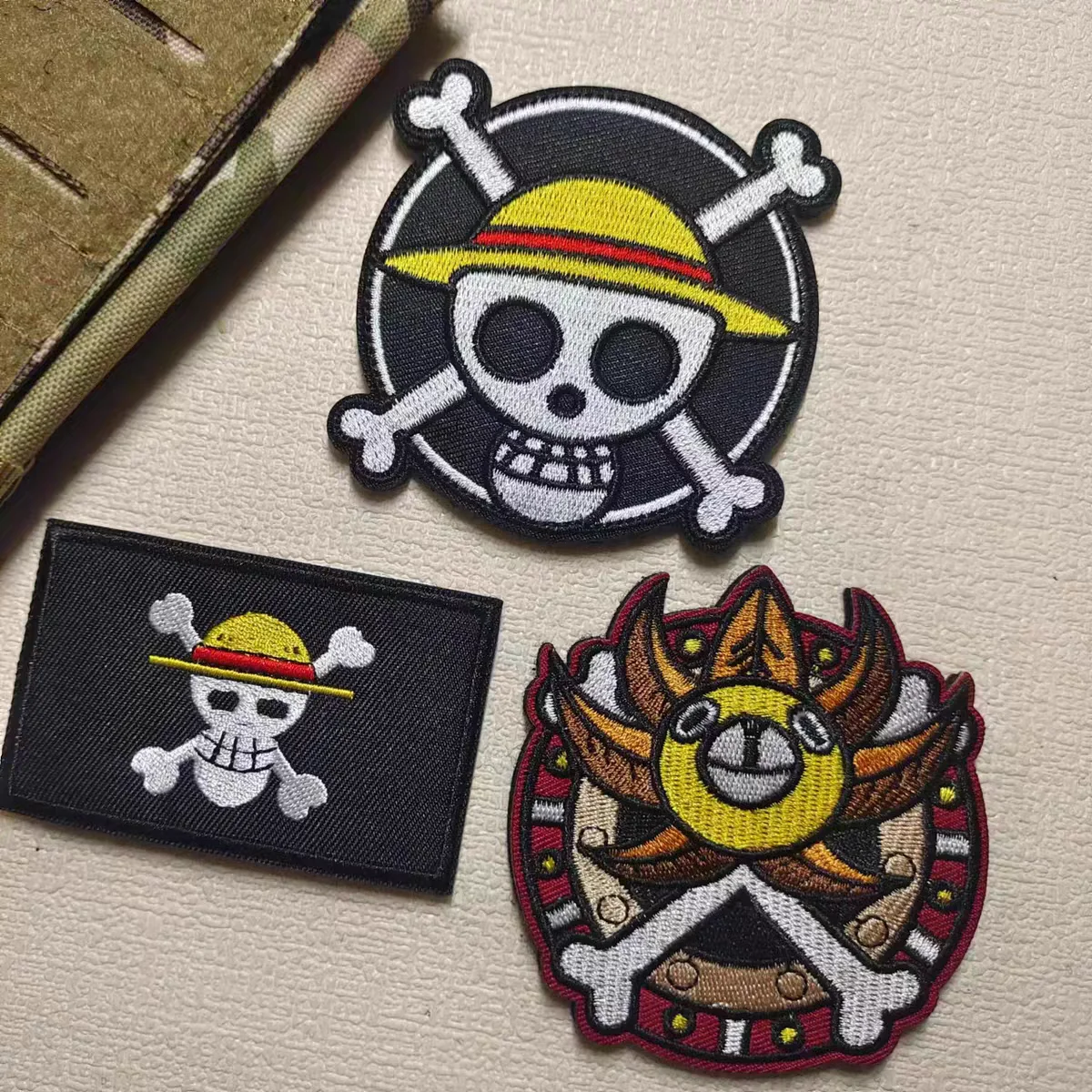 Горячая новинка! Вышитые нашивки с персонажами аниме One Piece: Тфи, Чоппер, Зоро. Моральные значки для декора одежды и рюкзаков. Наклейки для самостоятельного украшения. (art.: 3920da3774ff7) - 3920da3774ff7