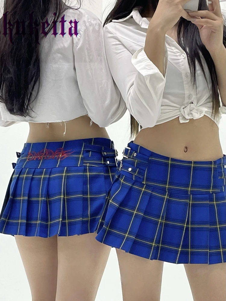 Екі студенттің сиқырын сору Порно оның сүті бар үлкен кеудесі бар