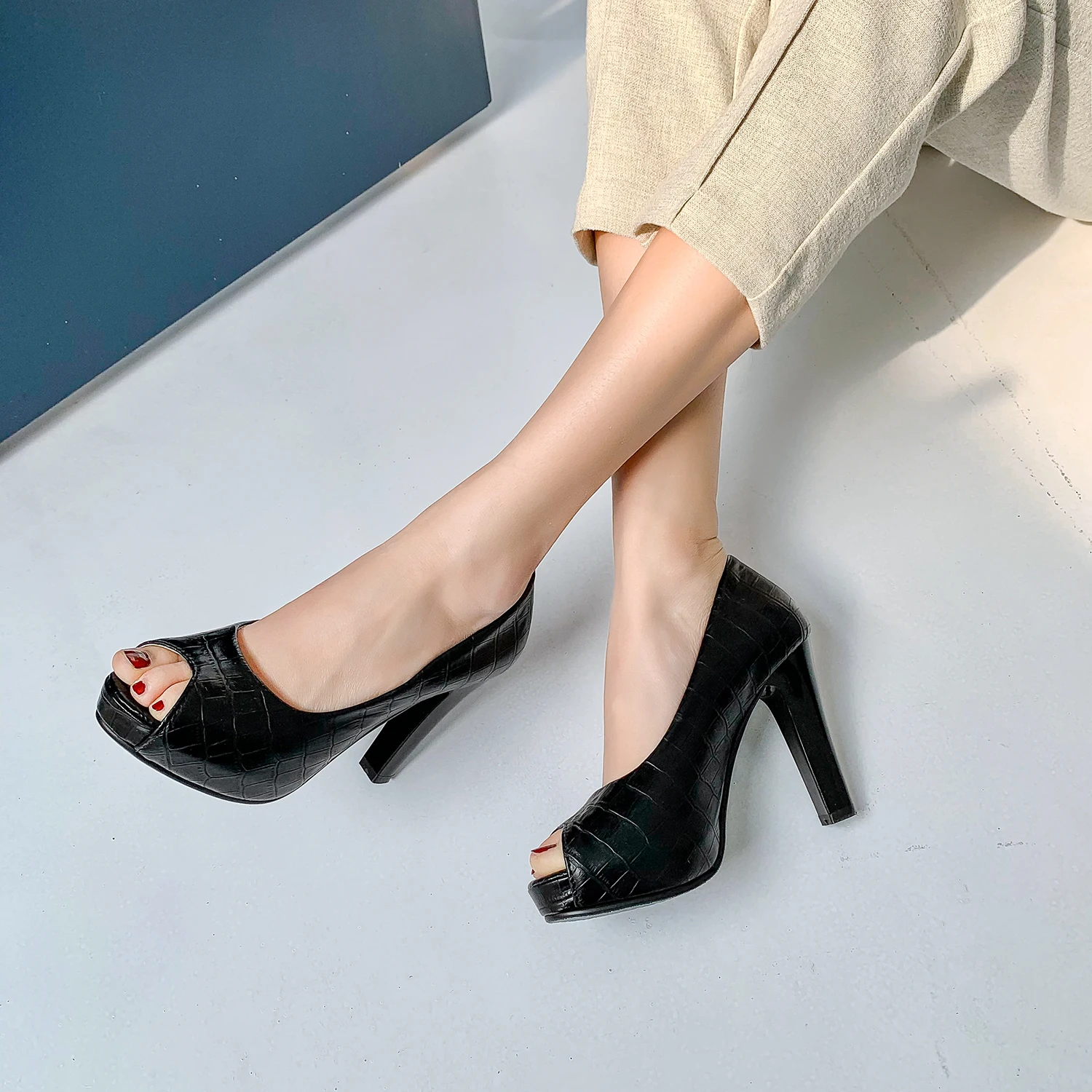 2023 Summer Women's Embossing Sandals Open Peep Toe Platform Shoes for Girls Elegant Wedding Women's 10CM High Heels Shoes