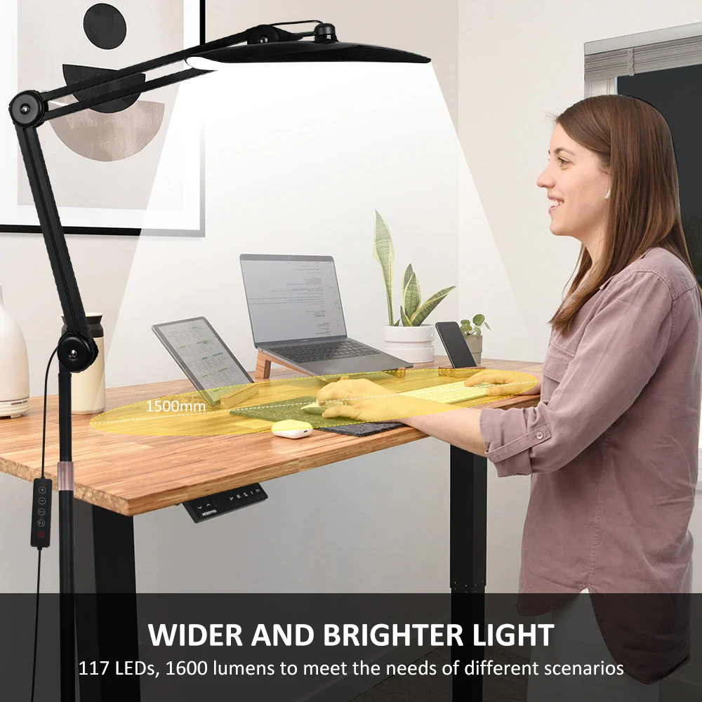 Металлический торшер с поворотным кронштейном