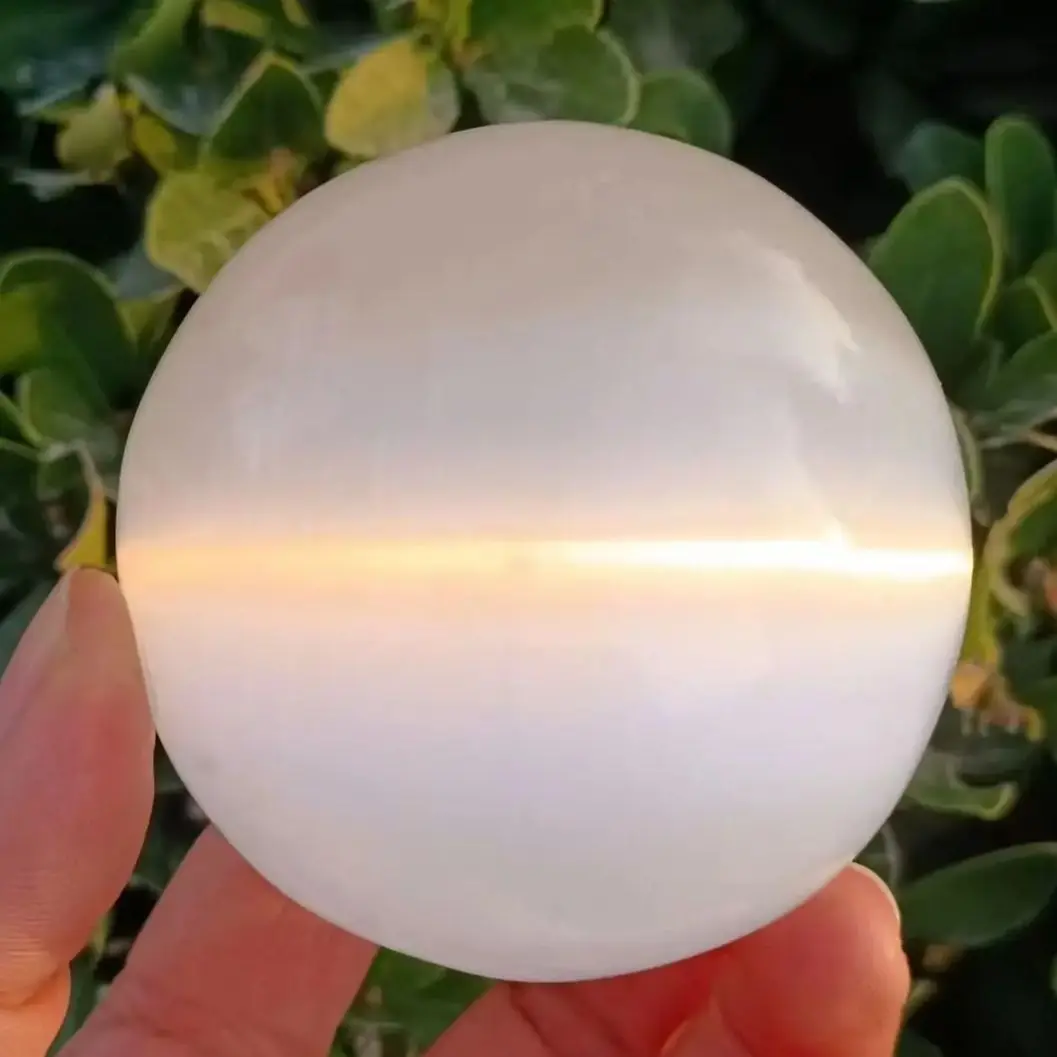 

Кристаллы селенита, белые, штучно