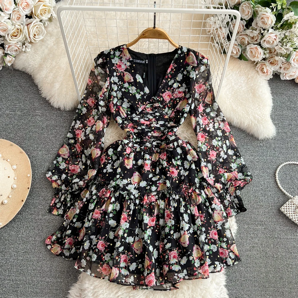 

Платье VANOVICH шифоновое с рукавами-фонариками и V-образным вырезом