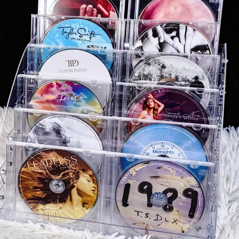 Фото Оригинальный набор из 11 CD-дисков с альбомами Тейлор Свифт + бесплатный постер №2