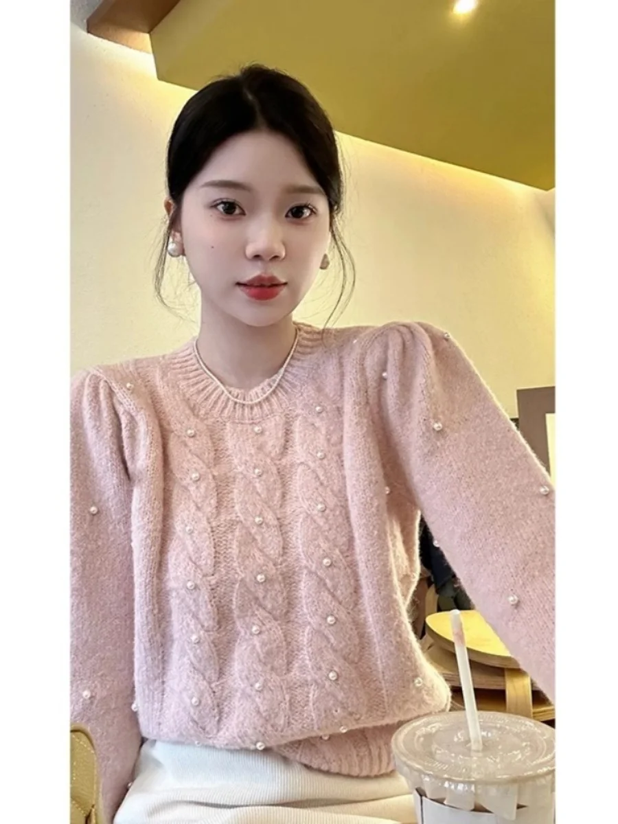 Plus Size Ckapo Rouje French sle Pink round Neck Beads Twist Sweater Women Design Sense High end Short Knitted Top |