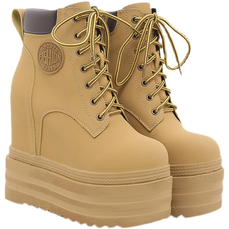 Женские ботинки на платформе Goth ботильоны танкетке со шнуровкой и цепочкой цвет