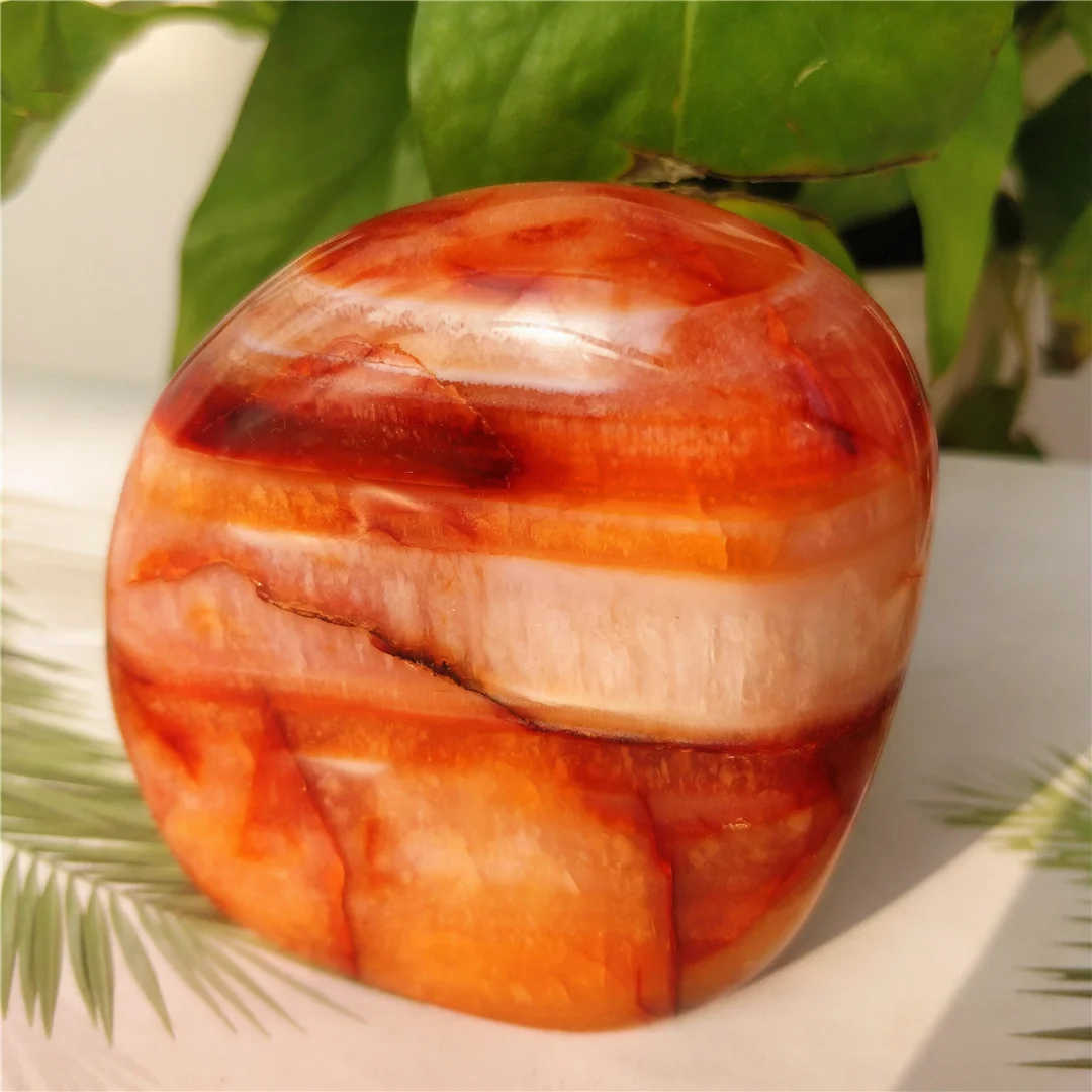 Натуральный оникс красный агат грубые кристаллы полированные ручная работа