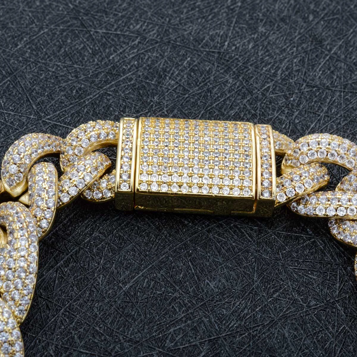 Charmoment Jewelry Hip Hop Men Bracelet Gold Color Cuban Link Chain Full Iced Out Miami Bangle For Punk Man Women Gift