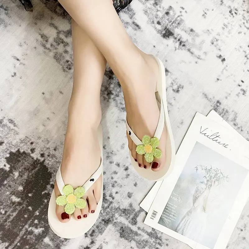 

Летние и осенние женские пляжные Симпатичные шлепанцы с зажимом для ног для моря модная одежда простые шлепанцы для девочек 3027