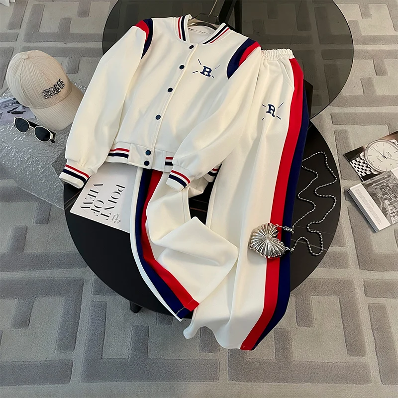 Рисунок 2 - Комплект из двух предметов для женщин