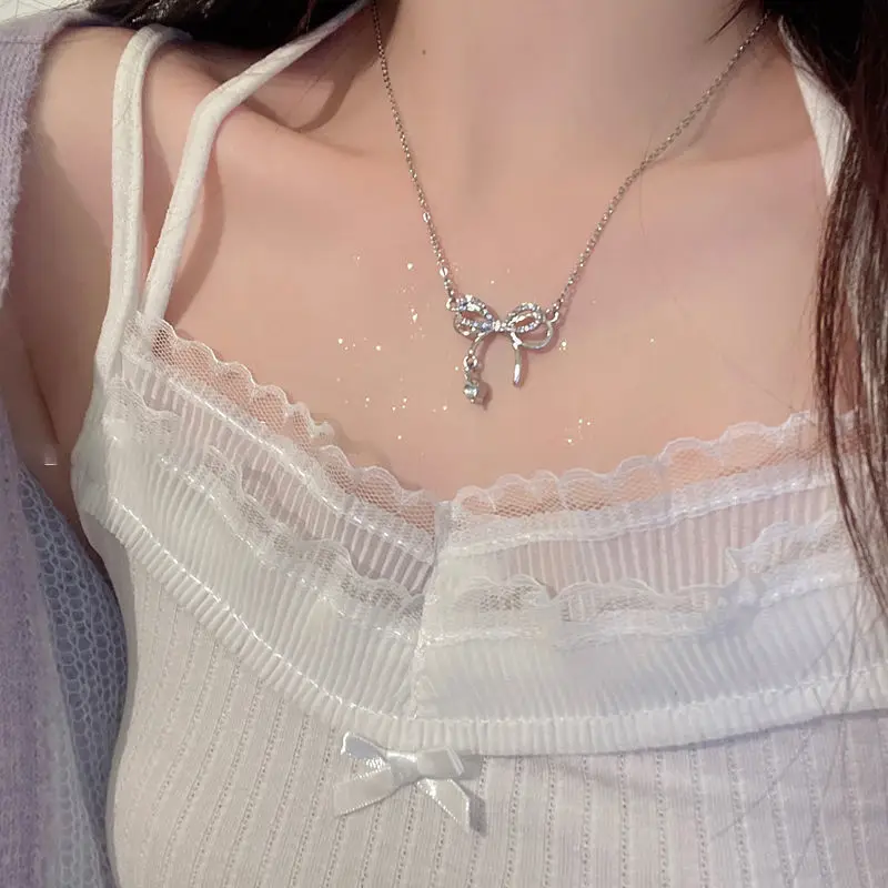 Korean Sweet Crystal Bow Pendant Necklace Simple Bowknot Clavicle Chain Choker Collar for Women Lady Jewelry Birthday Gift